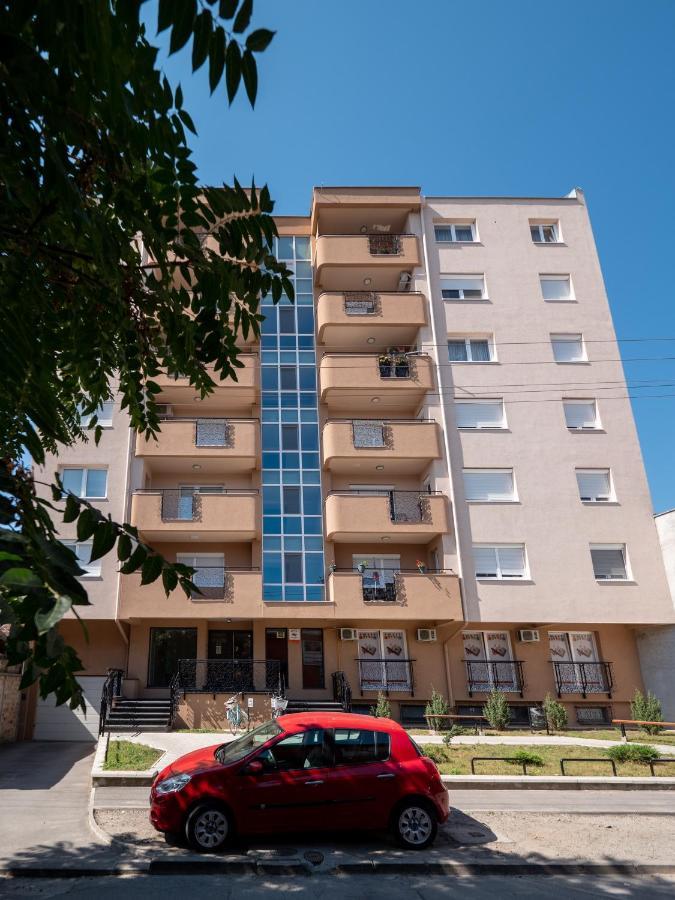 Green Apple Apartment 수보티차 외부 사진