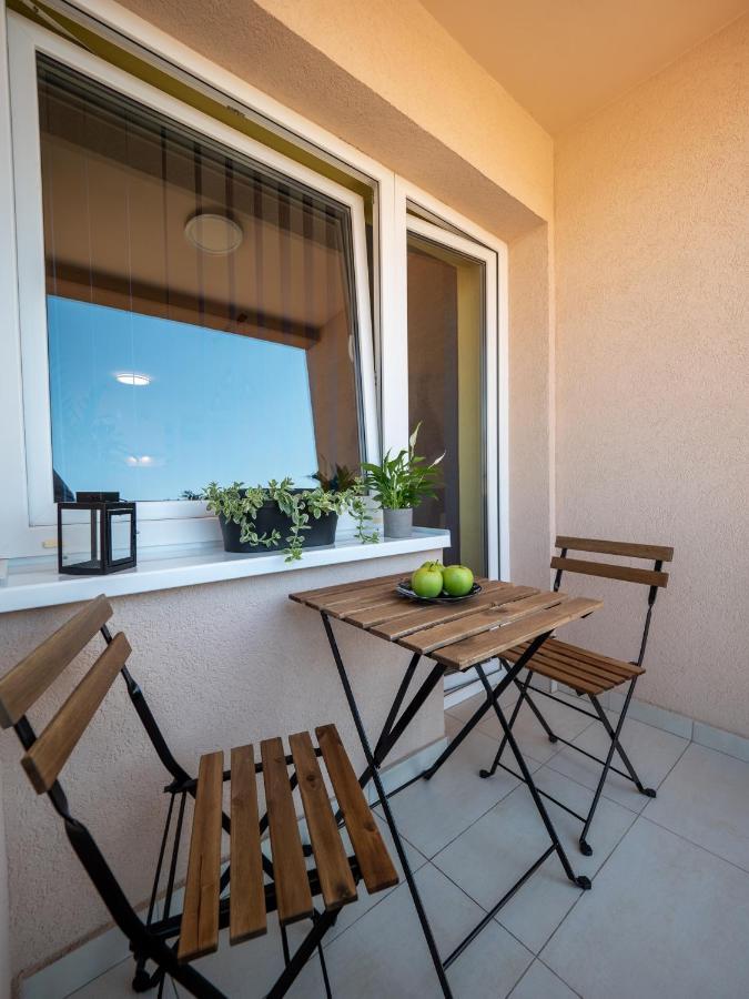 Green Apple Apartment 수보티차 외부 사진