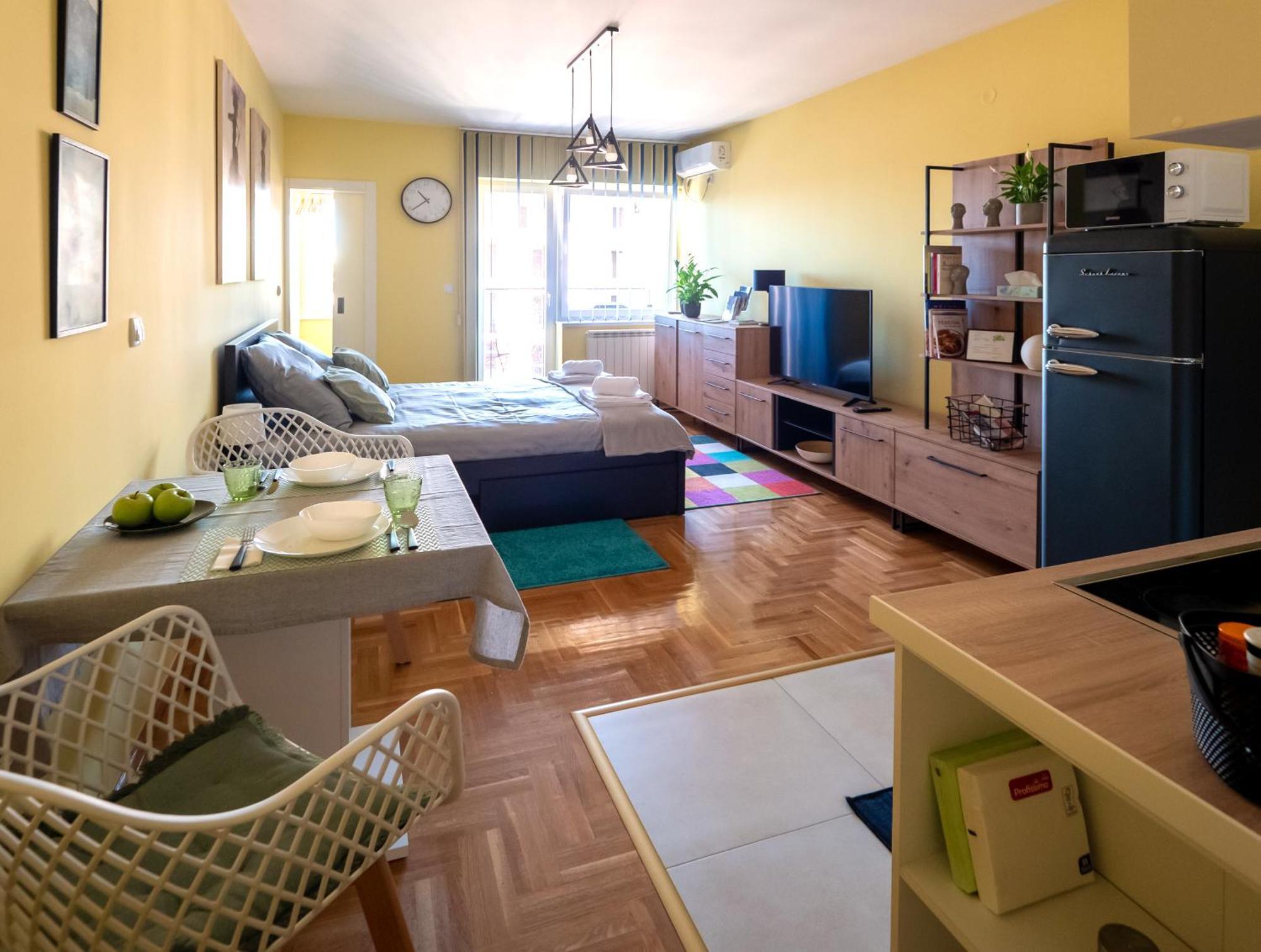 Green Apple Apartment 수보티차 외부 사진