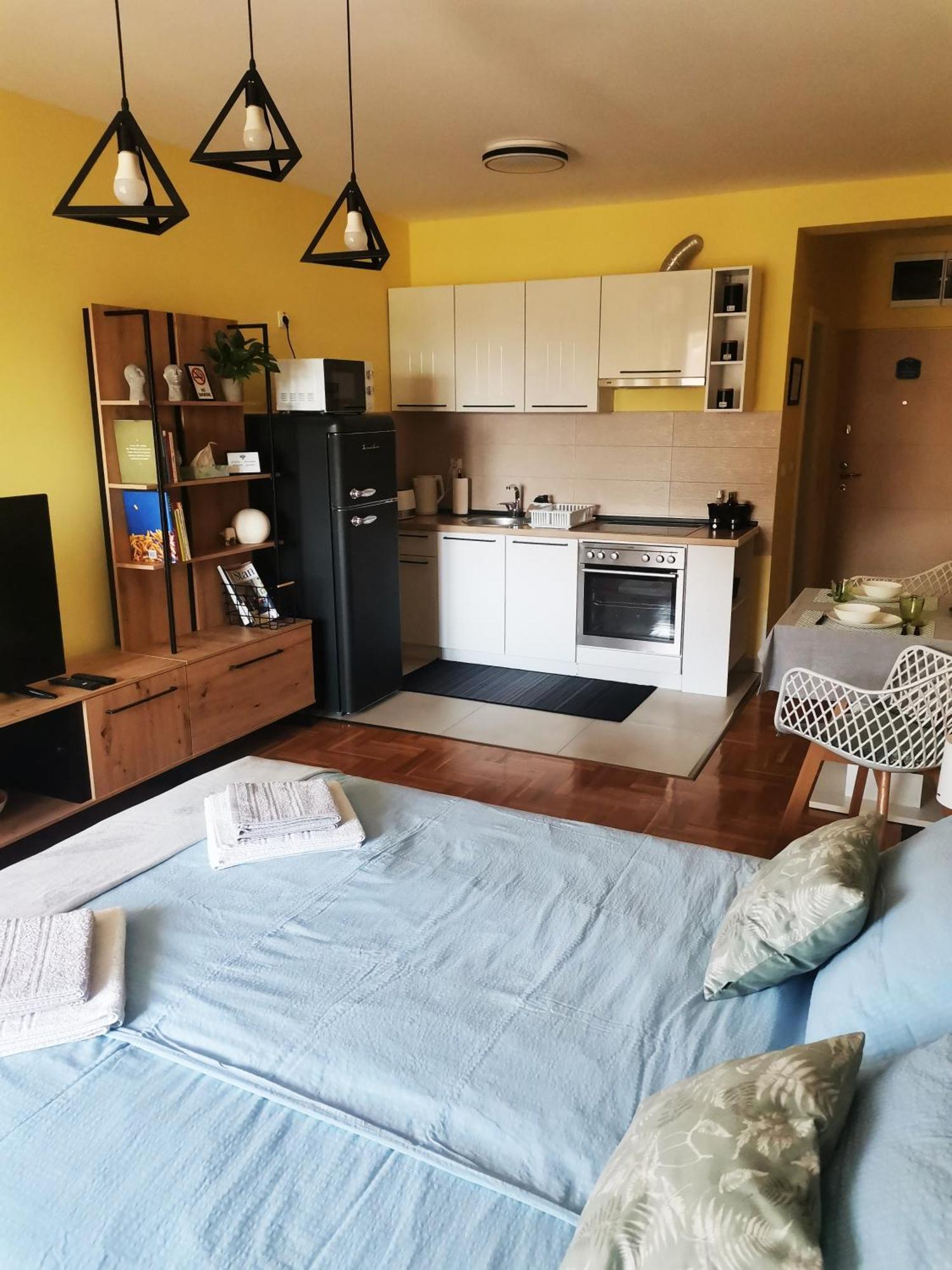 Green Apple Apartment 수보티차 외부 사진